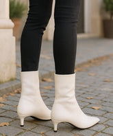 Bota Feminina Cano Médio Com Salto Fino Elegante | Ivi